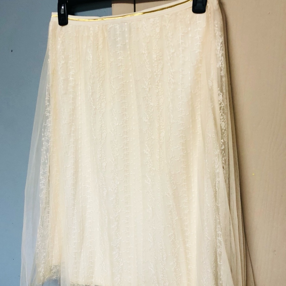 Metro Wear Cream Pleated Midi Skirt